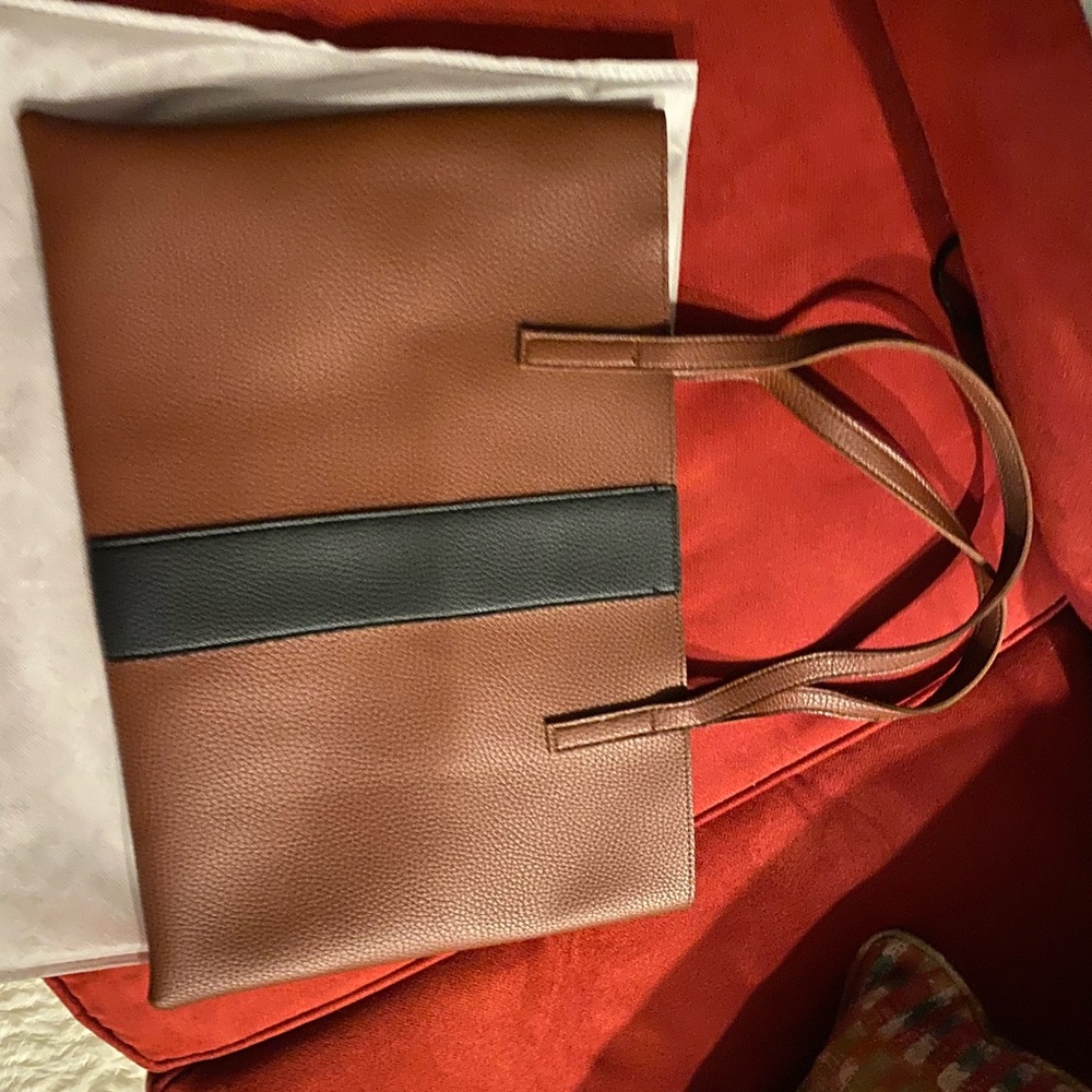 Vince Camuto purse